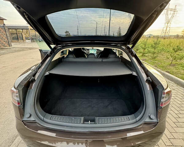 Коричневый Тесла Модель С, объемом двигателя 0 л и пробегом 268 тыс. км за 13000 $, фото 40 на Automoto.ua