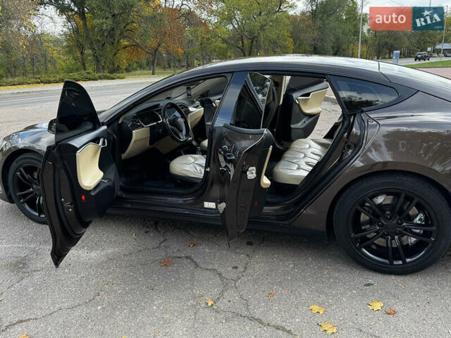 Коричневий Тесла Модель С, об'ємом двигуна 0 л та пробігом 190 тис. км за 13600 $, фото 34 на Automoto.ua