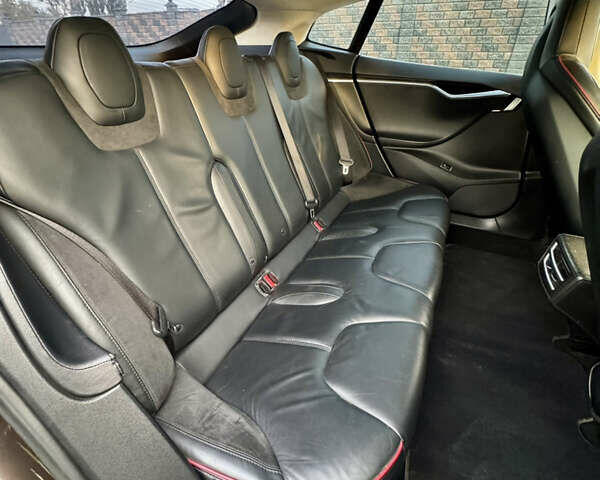 Коричневый Тесла Модель С, объемом двигателя 0 л и пробегом 268 тыс. км за 13000 $, фото 29 на Automoto.ua