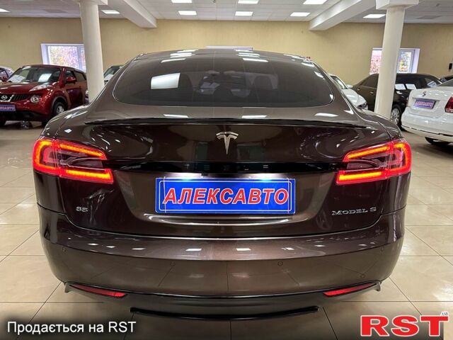 Коричневий Тесла Модель С, об'ємом двигуна 0.31 л та пробігом 192 тис. км за 13600 $, фото 5 на Automoto.ua