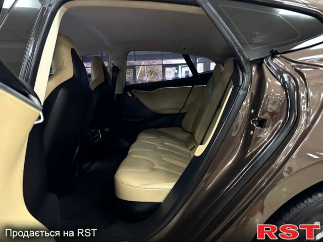 Коричневий Тесла Модель С, об'ємом двигуна 0.31 л та пробігом 192 тис. км за 13600 $, фото 10 на Automoto.ua