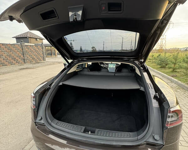 Коричневый Тесла Модель С, объемом двигателя 0 л и пробегом 268 тыс. км за 13000 $, фото 37 на Automoto.ua