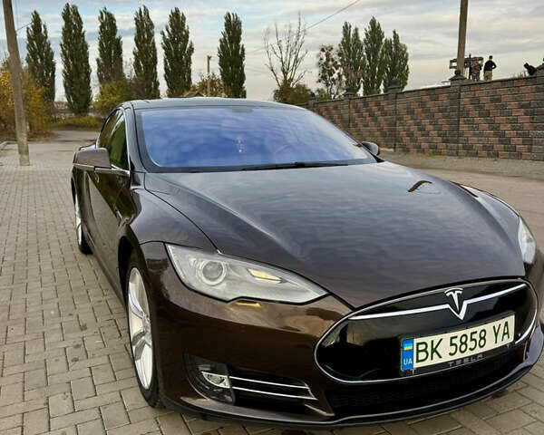 Коричневый Тесла Модель С, объемом двигателя 0 л и пробегом 268 тыс. км за 13000 $, фото 1 на Automoto.ua