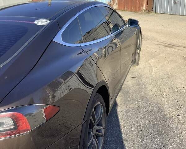 Коричневий Тесла Модель С, об'ємом двигуна 0 л та пробігом 158 тис. км за 14200 $, фото 4 на Automoto.ua