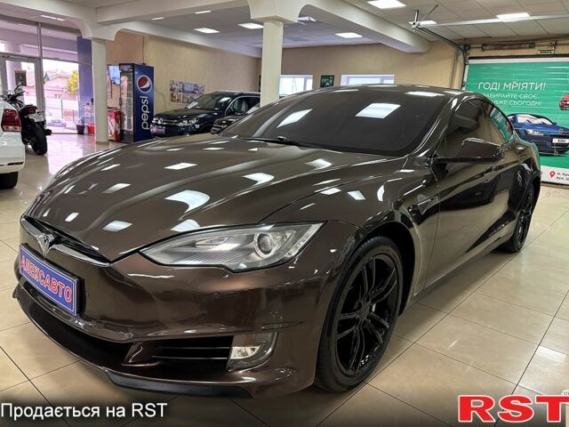 Коричневий Тесла Модель С, об'ємом двигуна 0.31 л та пробігом 192 тис. км за 13600 $, фото 2 на Automoto.ua