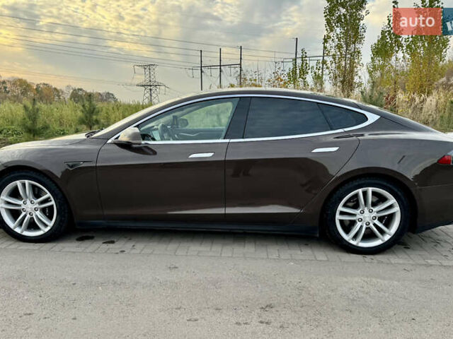 Коричневый Тесла Модель С, объемом двигателя 0 л и пробегом 268 тыс. км за 13000 $, фото 5 на Automoto.ua