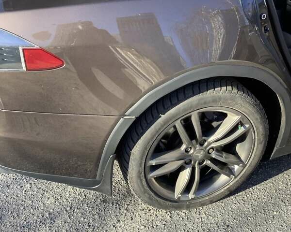 Коричневий Тесла Модель С, об'ємом двигуна 0 л та пробігом 158 тис. км за 14200 $, фото 6 на Automoto.ua