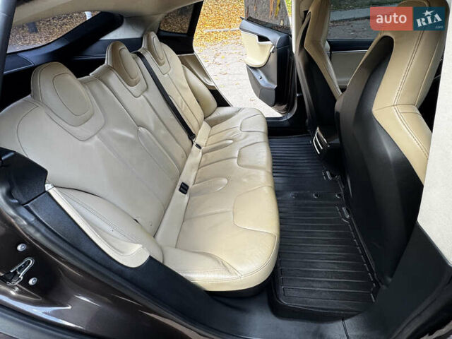 Коричневий Тесла Модель С, об'ємом двигуна 0 л та пробігом 190 тис. км за 13600 $, фото 27 на Automoto.ua