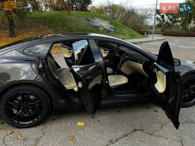 Коричневий Тесла Модель С, об'ємом двигуна 0 л та пробігом 190 тис. км за 13600 $, фото 33 на Automoto.ua