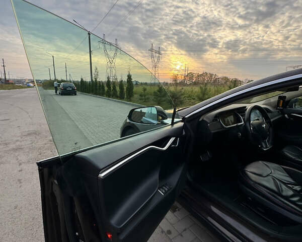 Коричневый Тесла Модель С, объемом двигателя 0 л и пробегом 268 тыс. км за 13000 $, фото 33 на Automoto.ua