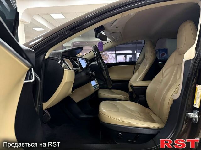 Коричневий Тесла Модель С, об'ємом двигуна 0.31 л та пробігом 192 тис. км за 13600 $, фото 11 на Automoto.ua