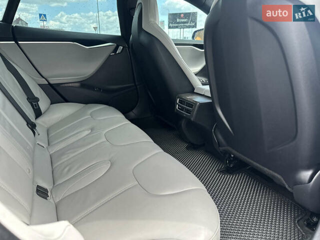 Коричневий Тесла Модель С, об'ємом двигуна 0 л та пробігом 236 тис. км за 15800 $, фото 17 на Automoto.ua