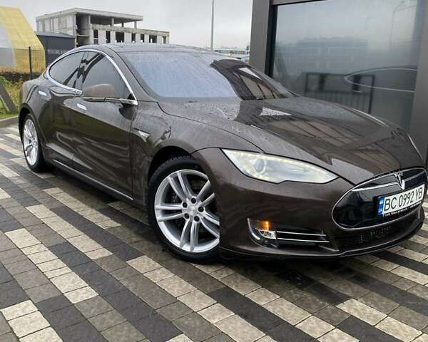 Коричневый Тесла Модель С, объемом двигателя 0 л и пробегом 110 тыс. км за 12800 $, фото 2 на Automoto.ua