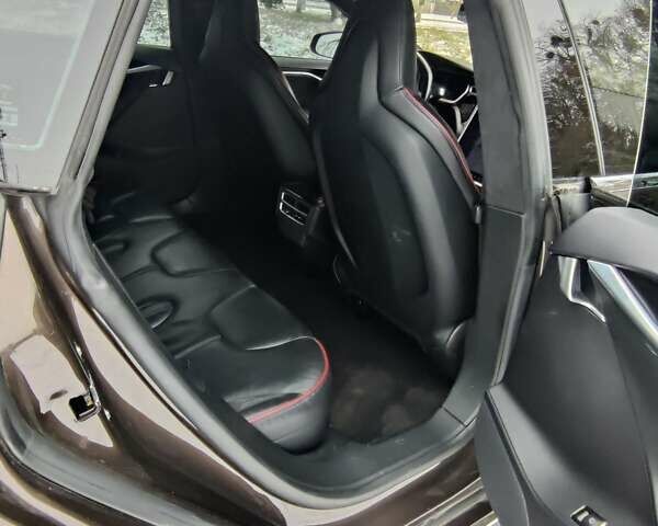 Коричневий Тесла Модель С, об'ємом двигуна 0 л та пробігом 177 тис. км за 12600 $, фото 15 на Automoto.ua