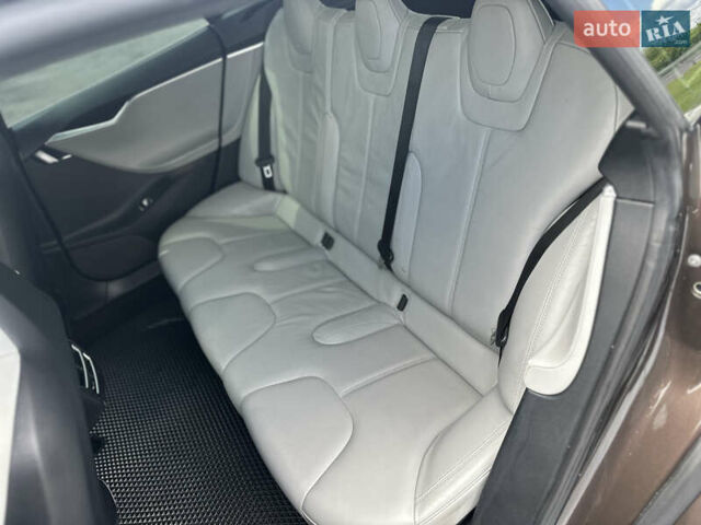 Коричневий Тесла Модель С, об'ємом двигуна 0 л та пробігом 236 тис. км за 15800 $, фото 14 на Automoto.ua