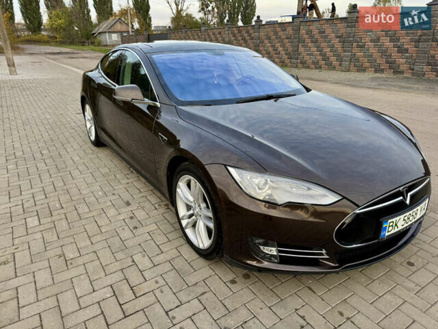 Коричневый Тесла Модель С, объемом двигателя 0 л и пробегом 268 тыс. км за 13000 $, фото 2 на Automoto.ua