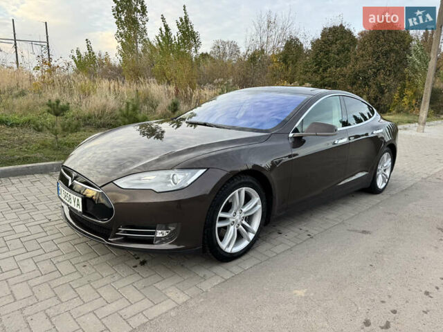 Коричневый Тесла Модель С, объемом двигателя 0 л и пробегом 268 тыс. км за 13000 $, фото 26 на Automoto.ua