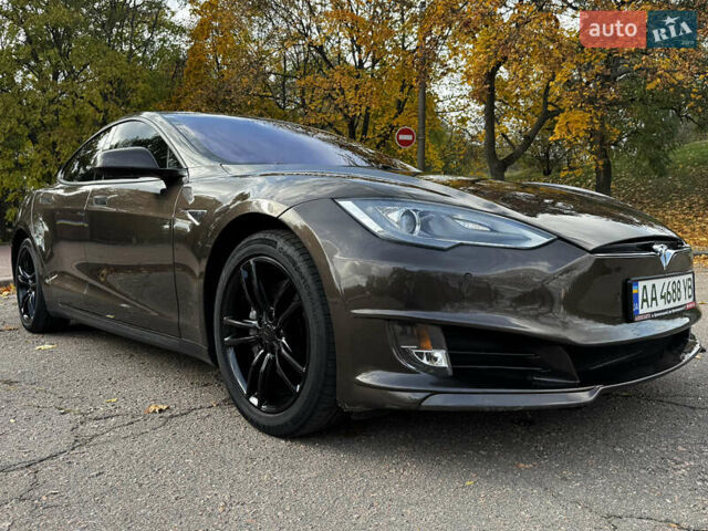 Коричневий Тесла Модель С, об'ємом двигуна 0 л та пробігом 190 тис. км за 13600 $, фото 12 на Automoto.ua