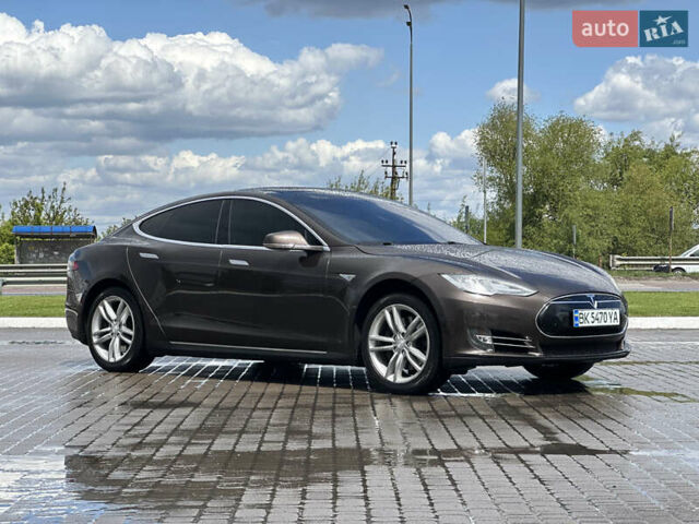 Коричневий Тесла Модель С, об'ємом двигуна 0 л та пробігом 236 тис. км за 15800 $, фото 2 на Automoto.ua