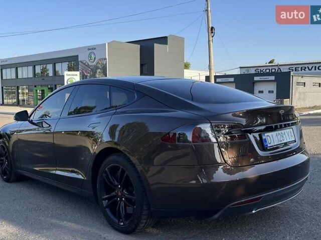 Коричневий Тесла Модель С, об'ємом двигуна 0 л та пробігом 160 тис. км за 15800 $, фото 2 на Automoto.ua