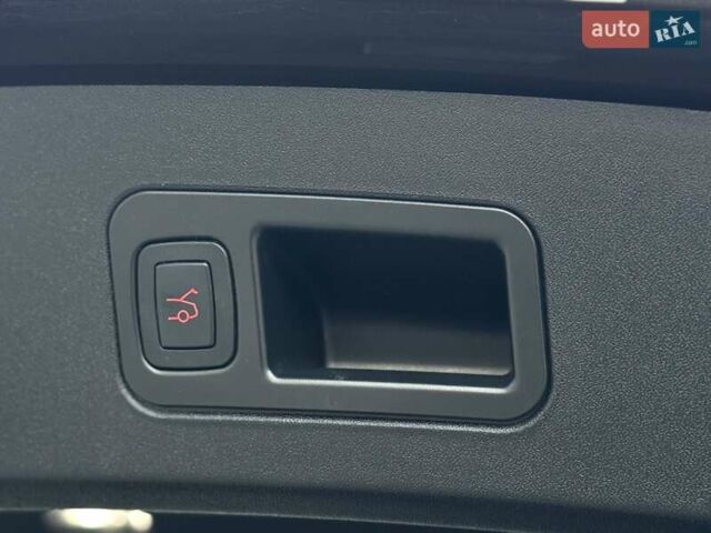 Коричневий Тесла Модель С, об'ємом двигуна 0 л та пробігом 260 тис. км за 12990 $, фото 44 на Automoto.ua