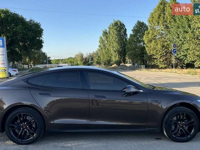 Коричневий Тесла Модель С, об'ємом двигуна 0 л та пробігом 160 тис. км за 15800 $, фото 4 на Automoto.ua
