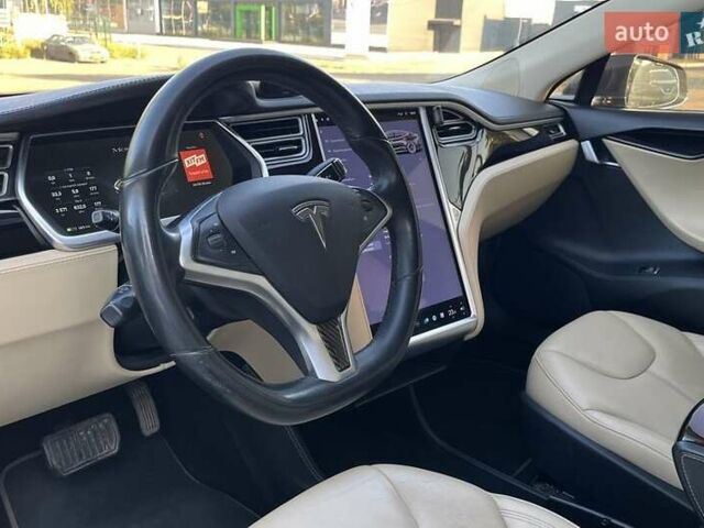 Коричневий Тесла Модель С, об'ємом двигуна 0 л та пробігом 160 тис. км за 15800 $, фото 20 на Automoto.ua