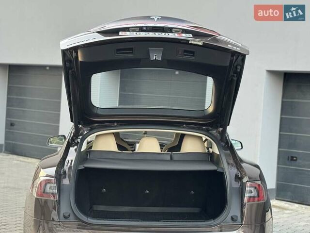 Коричневий Тесла Модель С, об'ємом двигуна 0 л та пробігом 260 тис. км за 12990 $, фото 47 на Automoto.ua