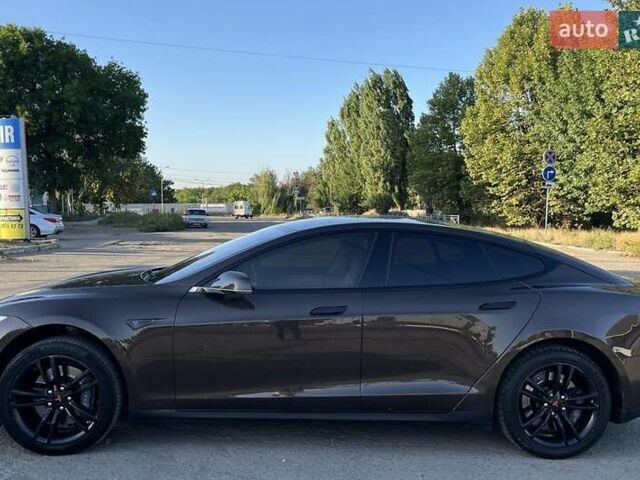 Коричневий Тесла Модель С, об'ємом двигуна 0 л та пробігом 160 тис. км за 15800 $, фото 1 на Automoto.ua