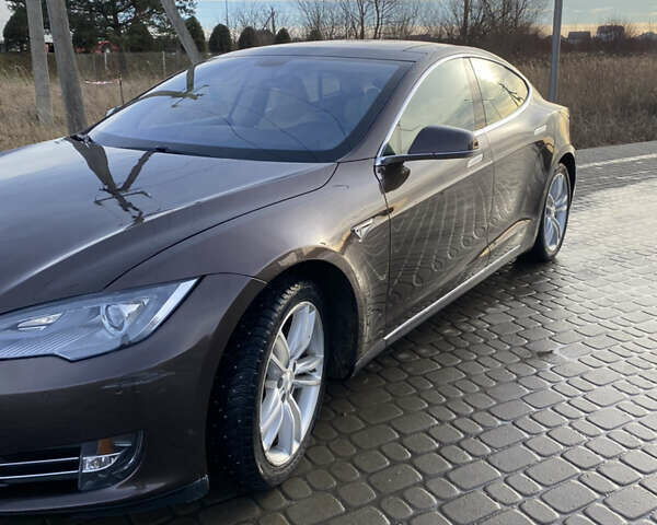 Коричневий Тесла Модель С, об'ємом двигуна 0 л та пробігом 242 тис. км за 14500 $, фото 8 на Automoto.ua