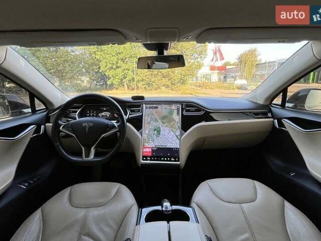 Коричневий Тесла Модель С, об'ємом двигуна 0 л та пробігом 160 тис. км за 15800 $, фото 12 на Automoto.ua