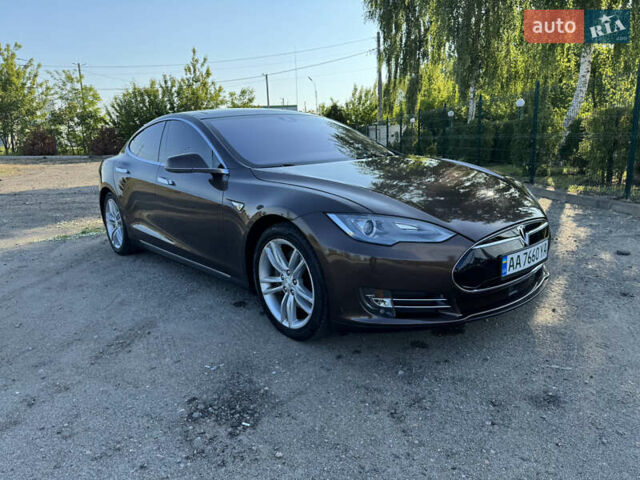 Коричневый Тесла Модель С, объемом двигателя 0 л и пробегом 132 тыс. км за 14500 $, фото 1 на Automoto.ua