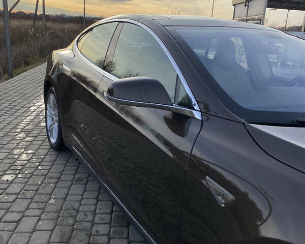 Коричневий Тесла Модель С, об'ємом двигуна 0 л та пробігом 242 тис. км за 14500 $, фото 6 на Automoto.ua