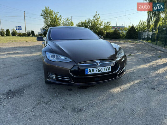 Коричневый Тесла Модель С, объемом двигателя 0 л и пробегом 132 тыс. км за 14500 $, фото 11 на Automoto.ua