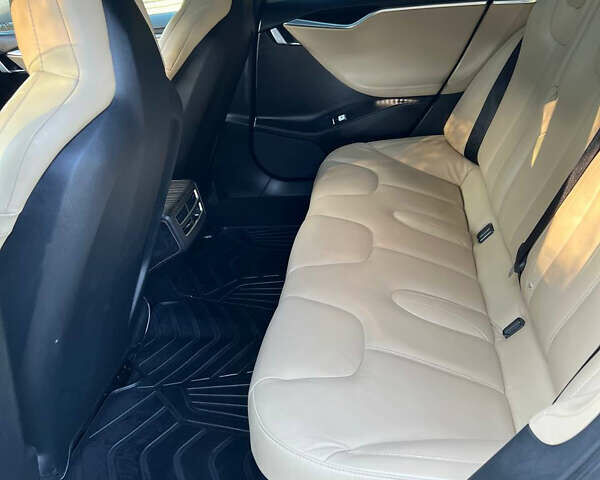 Коричневий Тесла Модель С, об'ємом двигуна 0 л та пробігом 191 тис. км за 17500 $, фото 1 на Automoto.ua