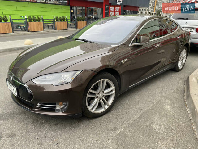 Коричневий Тесла Модель С, об'ємом двигуна 0 л та пробігом 119 тис. км за 14333 $, фото 17 на Automoto.ua
