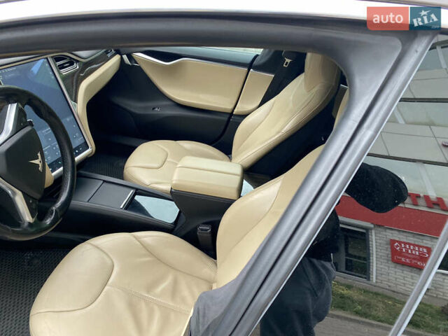 Коричневий Тесла Модель С, об'ємом двигуна 0 л та пробігом 119 тис. км за 14333 $, фото 11 на Automoto.ua