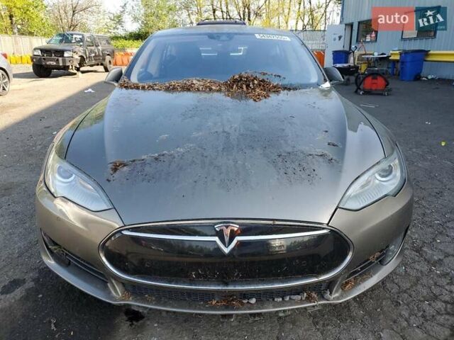 Коричневий Тесла Модель С, об'ємом двигуна 0 л та пробігом 159 тис. км за 9915 $, фото 5 на Automoto.ua