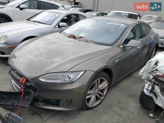 Коричневий Тесла Модель С, об'ємом двигуна 0 л та пробігом 159 тис. км за 9915 $, фото 15 на Automoto.ua