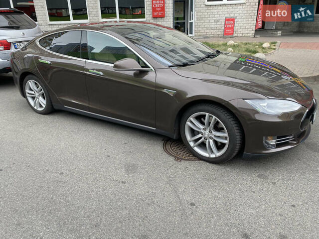 Коричневий Тесла Модель С, об'ємом двигуна 0 л та пробігом 119 тис. км за 14333 $, фото 15 на Automoto.ua