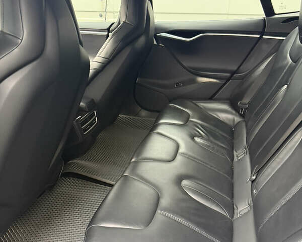 Коричневий Тесла Модель С, об'ємом двигуна 0 л та пробігом 136 тис. км за 18000 $, фото 3 на Automoto.ua