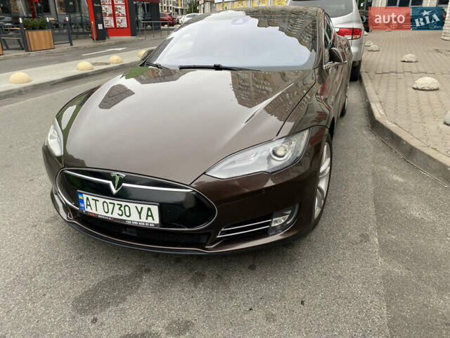 Коричневий Тесла Модель С, об'ємом двигуна 0 л та пробігом 119 тис. км за 14333 $, фото 1 на Automoto.ua