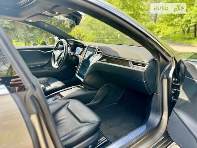 Коричневий Тесла Модель С, об'ємом двигуна 0 л та пробігом 125 тис. км за 22650 $, фото 18 на Automoto.ua