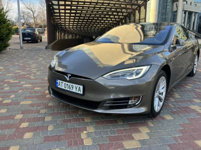 Коричневий Тесла Модель С, об'ємом двигуна 0 л та пробігом 95 тис. км за 22000 $, фото 2 на Automoto.ua