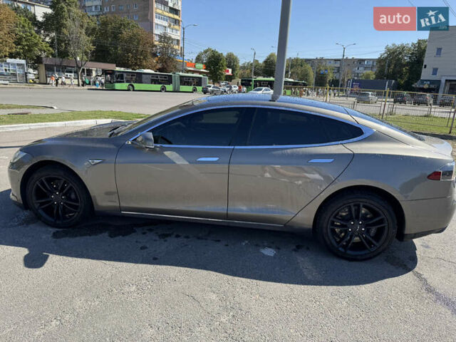 Тесла Модель С 2016 в Харькове на Automoto.ua Коричневый Тесла Модель С, объемом двигателя 0 л и пробегом 205 тыс. км за 16500 $, фото 7 на Automoto.ua