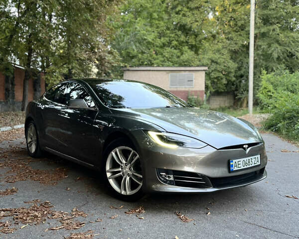 Коричневий Тесла Модель С, об'ємом двигуна 0 л та пробігом 121 тис. км за 21500 $, фото 11 на Automoto.ua