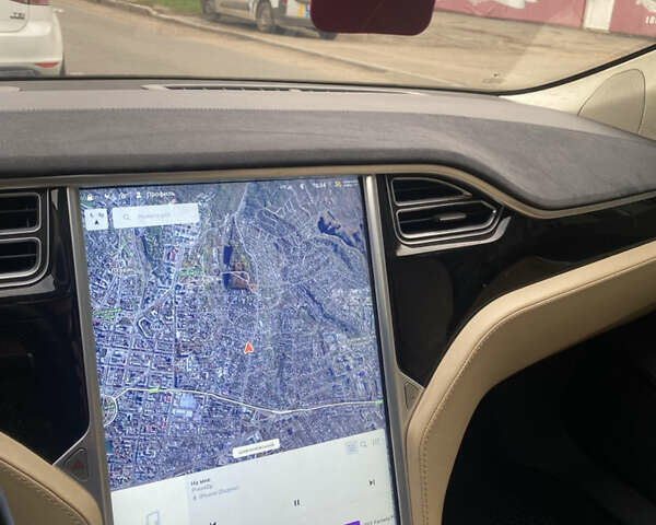 Тесла Модель С 2016 в Полтаве на Automoto.ua Коричневый Тесла Модель С, объемом двигателя 0 л и пробегом 143 тыс. км за 15800 $, фото 14 на Automoto.ua