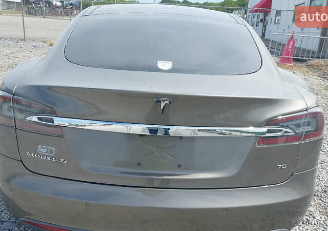 Коричневый Тесла Модель С, объемом двигателя 0 л и пробегом 199 тыс. км за 9999 $, фото 7 на Automoto.ua