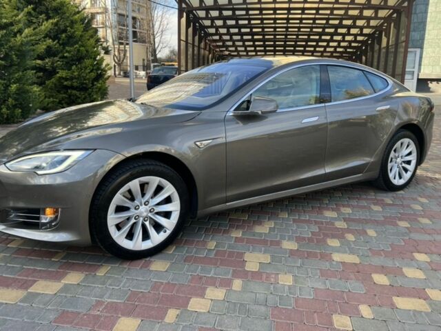 Коричневий Тесла Модель С, об'ємом двигуна 0 л та пробігом 95 тис. км за 22000 $, фото 5 на Automoto.ua