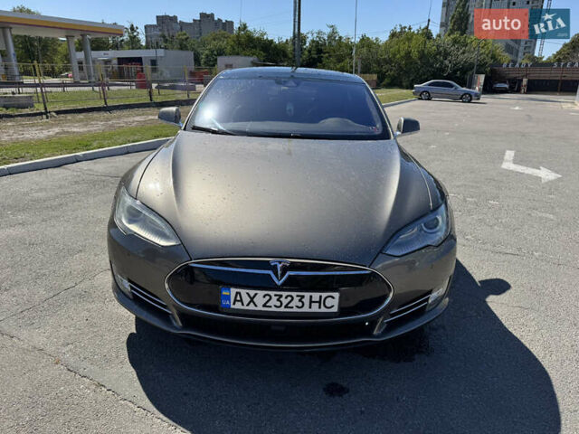 Тесла Модель С 2016 в Харькове на Automoto.ua Коричневый Тесла Модель С, объемом двигателя 0 л и пробегом 205 тыс. км за 16500 $, фото 1 на Automoto.ua